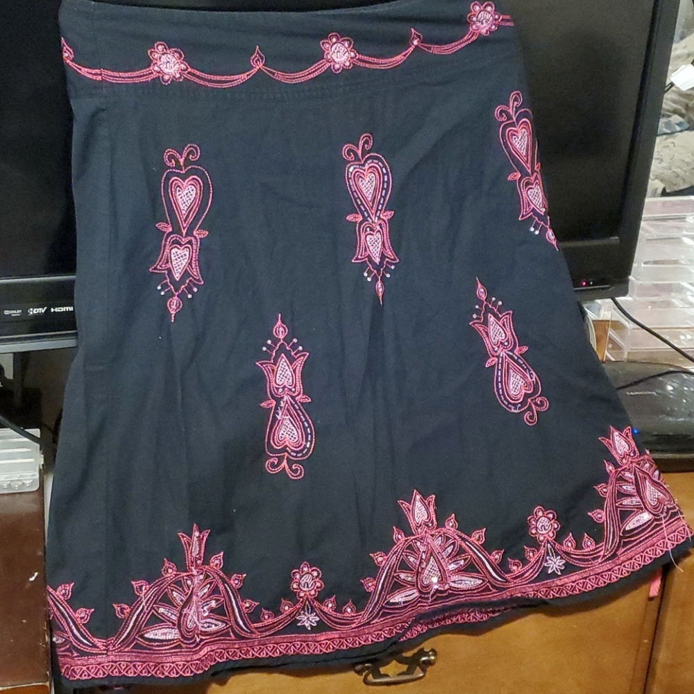 🔴Womens midi Sequined skirt - bought from Glasgow in U.K.